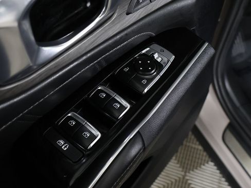 Used 2025 Kia Sorento AWD image 44