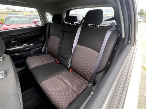 Used 2019 Mitsubishi Outlander Sport ES FWD image 34