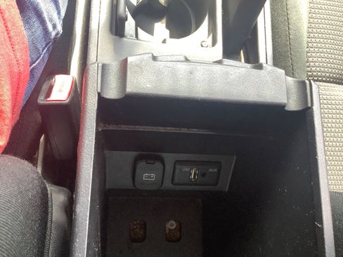 Used 2013 MAZDA MAZDA3 i Touring image 23