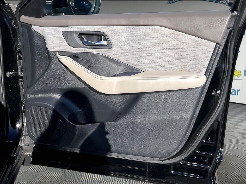 Certified 2023 Nissan Rogue SV AWD/4WD image 12