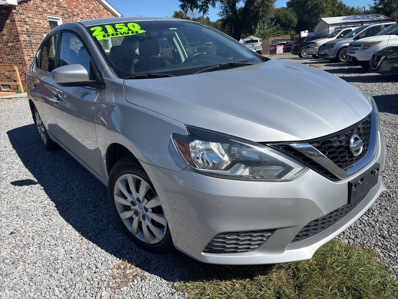 Used 2016 Nissan Sentra S FWD image 1
