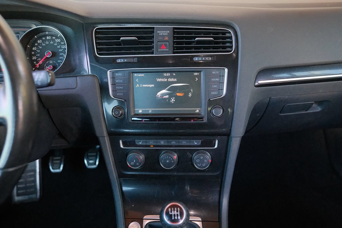 Used 2017 Volkswagen GTI Sport FWD image 22