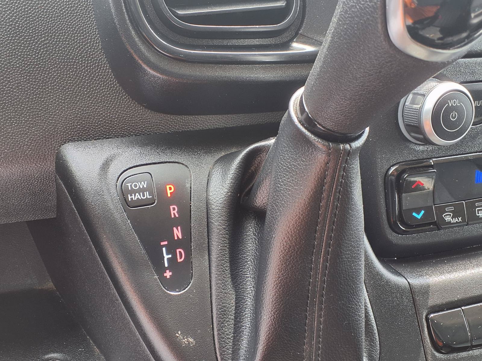 Used 2025 RAM ProMaster 2500 w/ Convenience Group FWD image 11