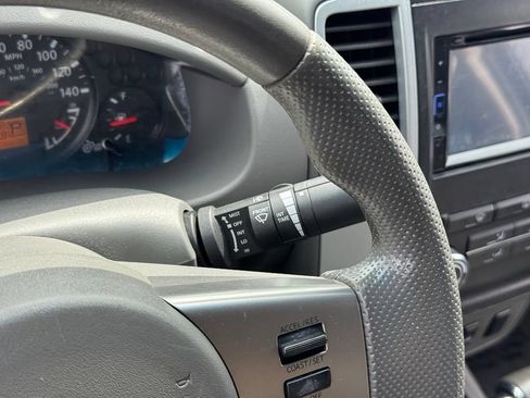 Used 2012 Nissan Frontier SV AWD/4WD image 26