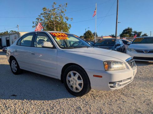 Used 2005 Hyundai Elantra SE image 3