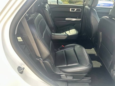 Used 2023 Ford Explorer XLT w/ Equipment Group 202A RWD image 28