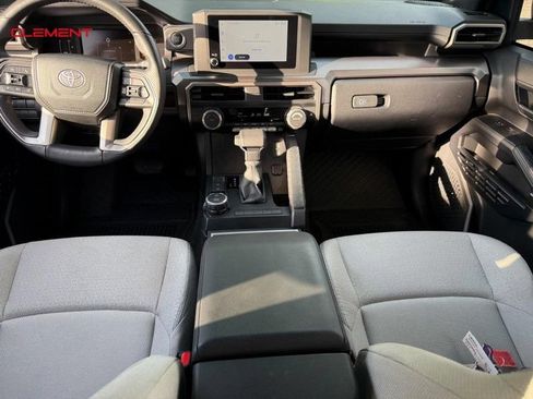 Used 2025 Toyota 4Runner SR5 AWD/4WD image 13