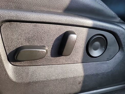 Certified 2025 Chevrolet Suburban Z71 image 15