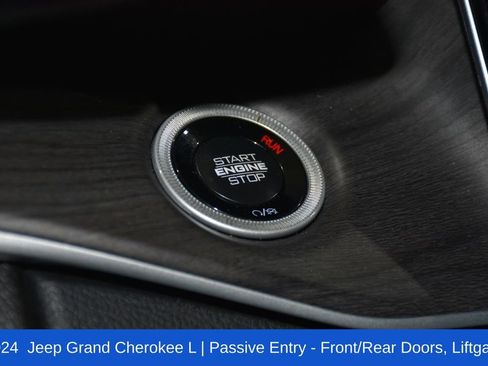 Used 2024 Jeep Grand Cherokee L Limited w/ Luxury Tech Group II image 14