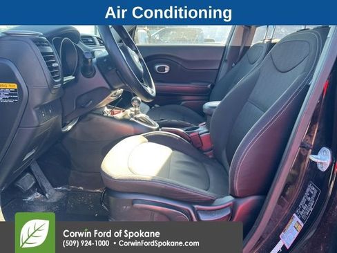 Used 2017 Kia Soul image 2