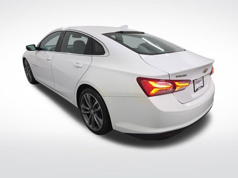 Used 2021 Chevrolet Malibu LT image 3