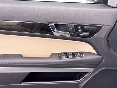 Used 2010 Mercedes-Benz E 550 Coupe image 22