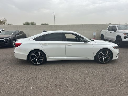 Used 2022 Honda Accord Sport image 6