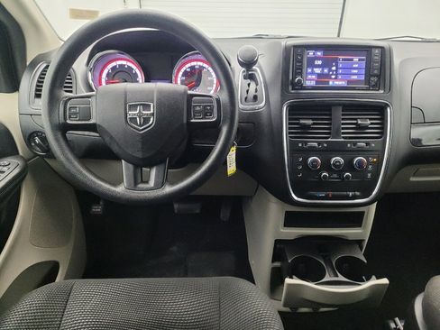Used 2020 Dodge Grand Caravan SE image 22