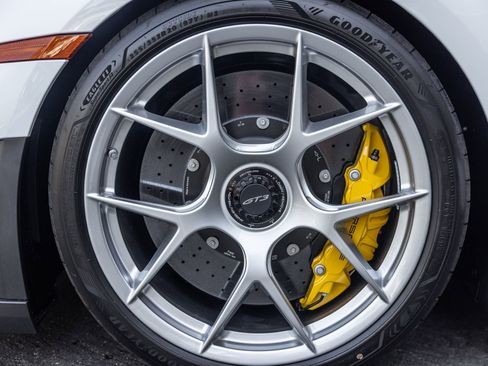 Certified 2026 Porsche 911 GT3 RWD image 37