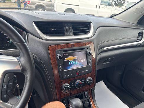 Used 2014 Chevrolet Traverse LT w/ All-Star Edition AWD/4WD image 22
