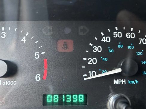 Used 1998 Jeep Wrangler SE image 23