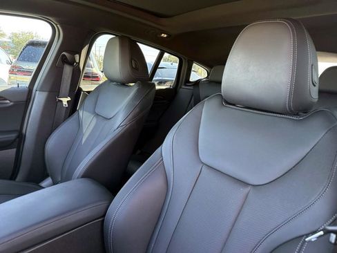 Used 2025 BMW X4 xDrive30i image 21