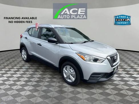Used 2018 Nissan Kicks S FWD image 1