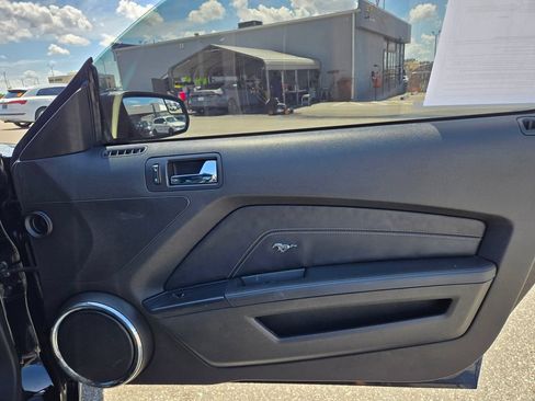 Used 2013 Ford Mustang GT Premium w/ Comfort Pkg RWD image 46