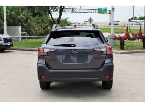 Used 2025 Subaru Outback Onyx Edition AWD/4WD image 5