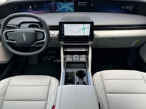New 2026 Lincoln Nautilus Premier AWD/4WD image 12