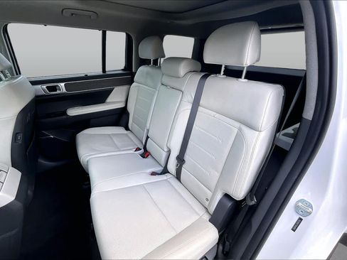 Used 2024 Hyundai Santa Fe Limited FWD image 16