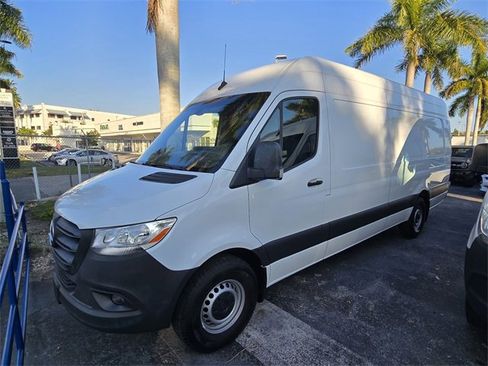 Used 2023 Mercedes-Benz Sprinter 2500 image 28