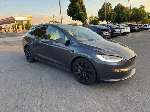 Used 2022 Tesla Model X Plaid AWD/4WD image 7