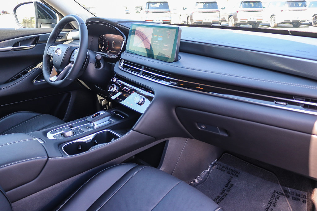 Certified 2027 INFINITI QX60 Luxe w/ Family Package FWD image 16