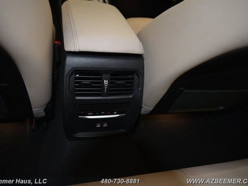 Used 2021 BMW 330e w/ Convenience Package image 27