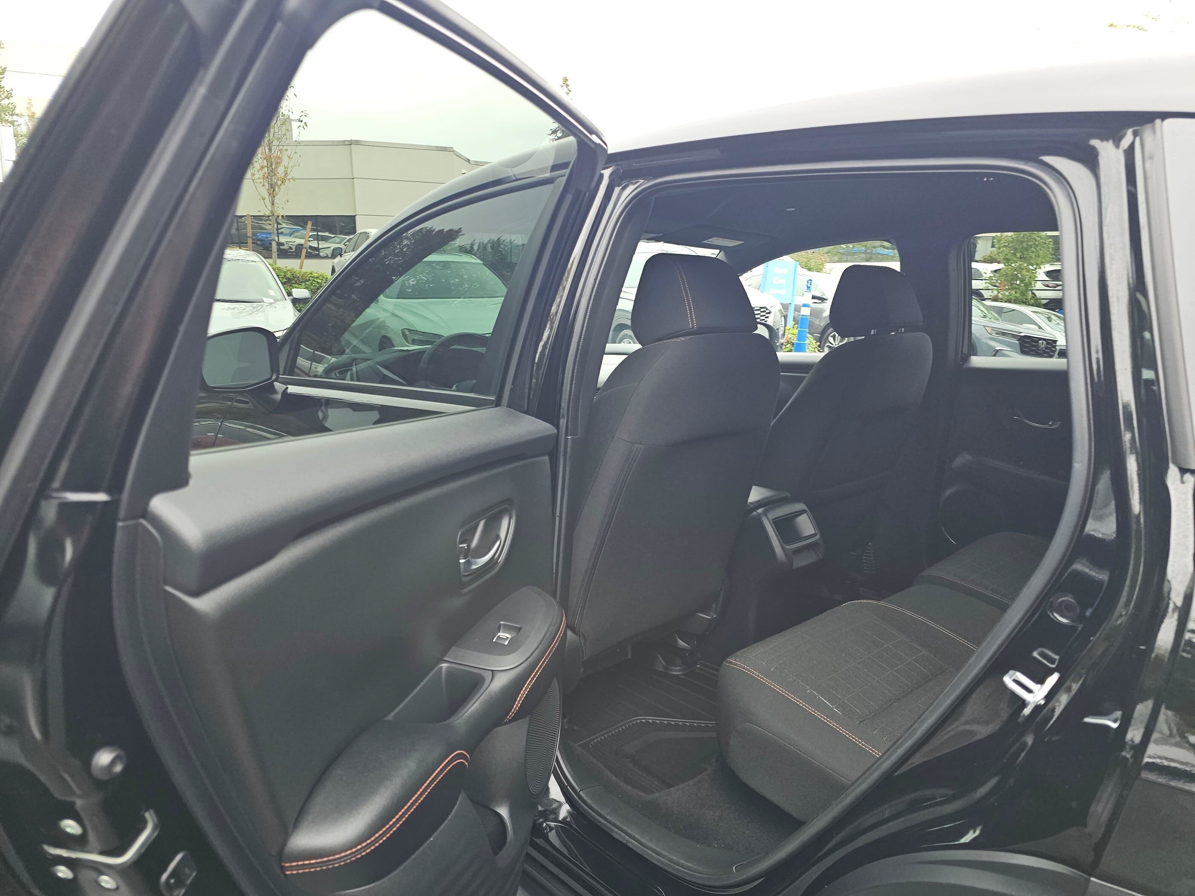 Used 2024 Honda HR-V Sport image 17