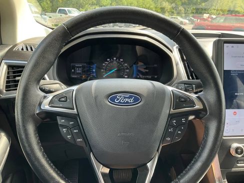 Certified 2024 Ford Edge Titanium AWD/4WD image 9