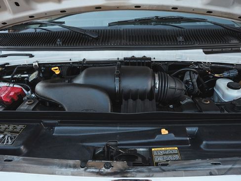 Used 2014 Ford E-150 and Econoline 150 w/ Power Group image 23