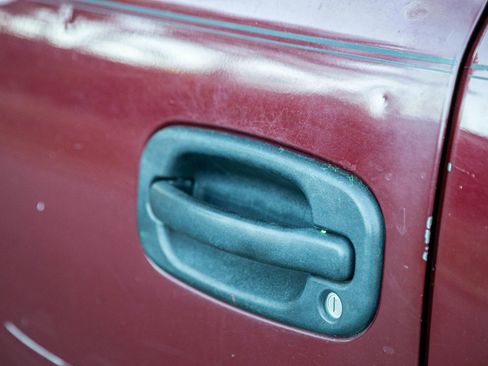 Used 2003 GMC Sierra 1500 SLE image 9