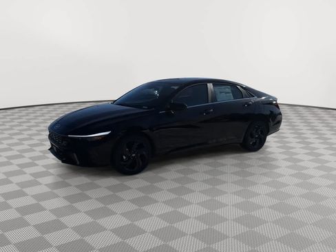 New 2026 Hyundai Elantra SEL Sport Premium image 4