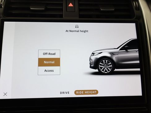 Used 2023 Land Rover Discovery S R-Dynamic image 59