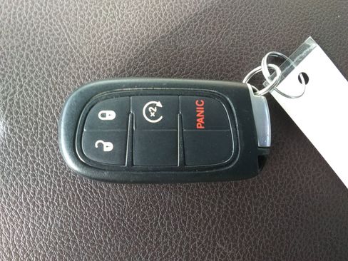 Used 2017 RAM 1500 Laramie w/ Convenience Group image 26