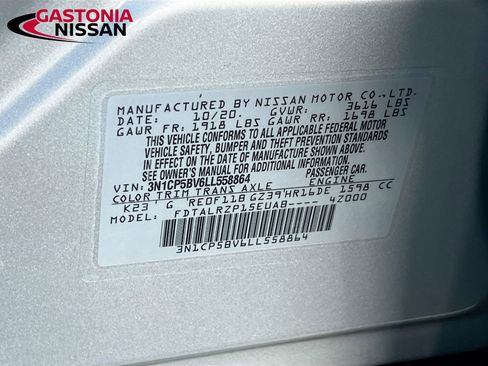 Used 2020 Nissan Kicks S image 39