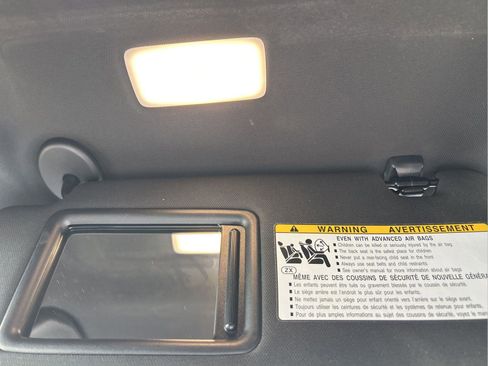 Used 2021 Toyota Venza XLE w/ Softex Package image 34