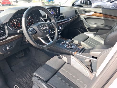 Used 2019 Audi Q5 2.0T Premium Plus w/ Premium Plus Package AWD/4WD image 9