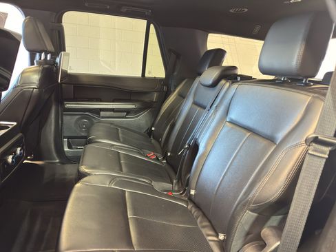 Used 2021 Ford Expedition XLT AWD/4WD image 29