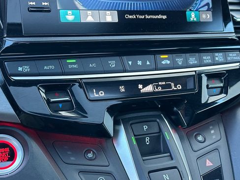 Certified 2025 Honda Odyssey Sport-L image 23