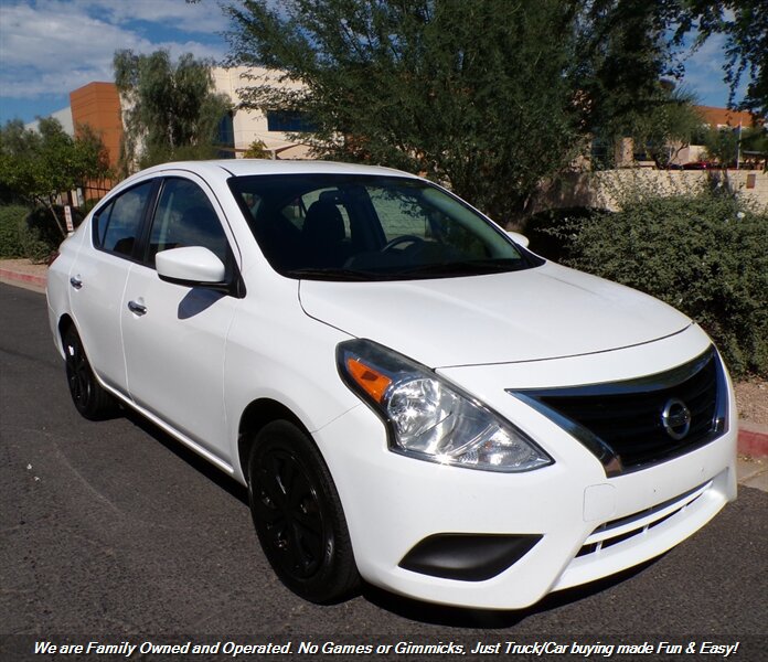 Used 2019 Nissan Versa SV FWD image 1