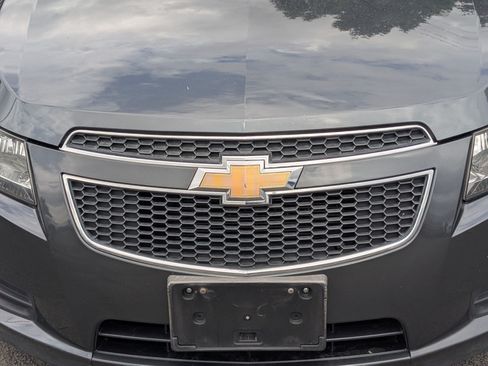 Used 2013 Chevrolet Cruze LT FWD image 12