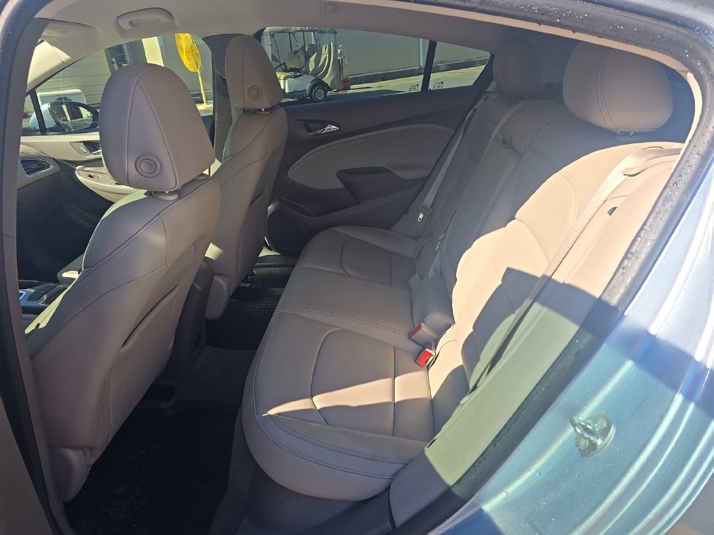 Used 2017 Chevrolet Cruze Premier FWD image 6