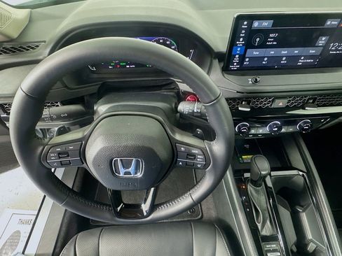 Certified 2025 Honda Accord EX-L image 11