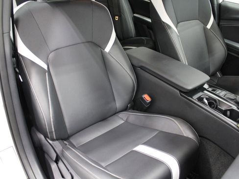 Used 2025 Toyota Camry SE FWD image 27