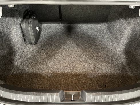 Used 2024 Volkswagen Jetta SE w/ Panoramic Sunroof Package image 12