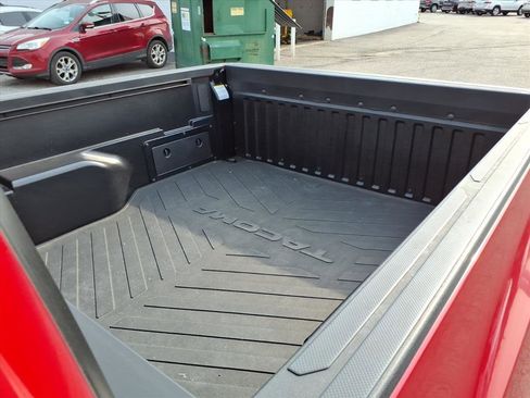 Used 2022 Toyota Tacoma SR image 10
